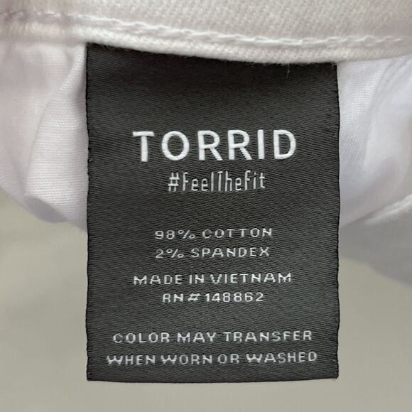 Torrid Boyfriend Shorts White Feel The Fit Vintage Stretch Women’s Denim Sz 24 - Picture 11 of 11